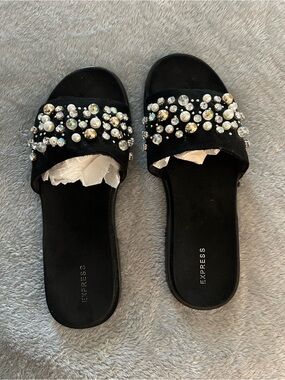 🖤🖤Express Black Jeweled Slide Sandals with Pearl and Crystal Accents